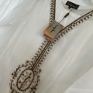 Pakistani white and golden two pieces set in size XL